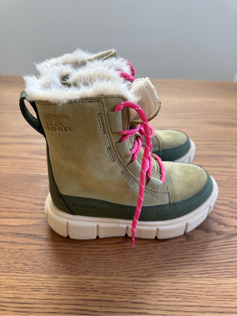 Sorel Kids Olive and Hot Pink Faux-Fur Snow Boot